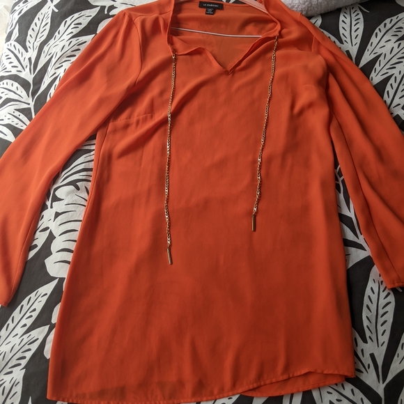 Orange blouse from Le Château - Picture 2 of 3
